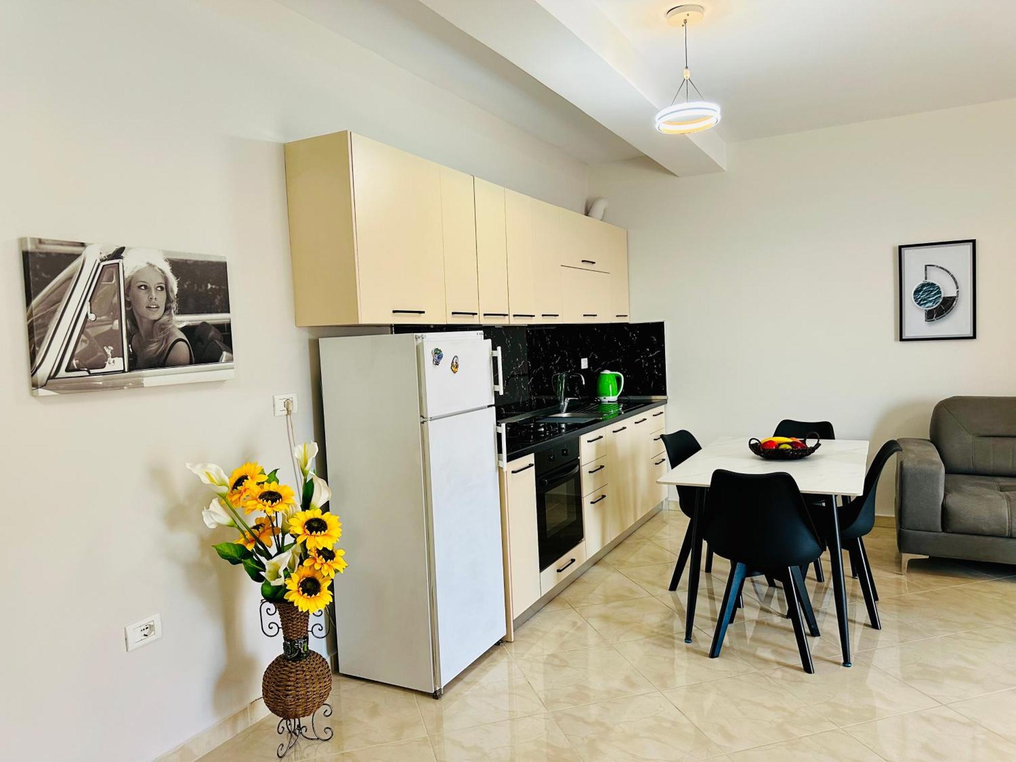 Jico Travel - Erjon Apartments Vlore Exterior photo