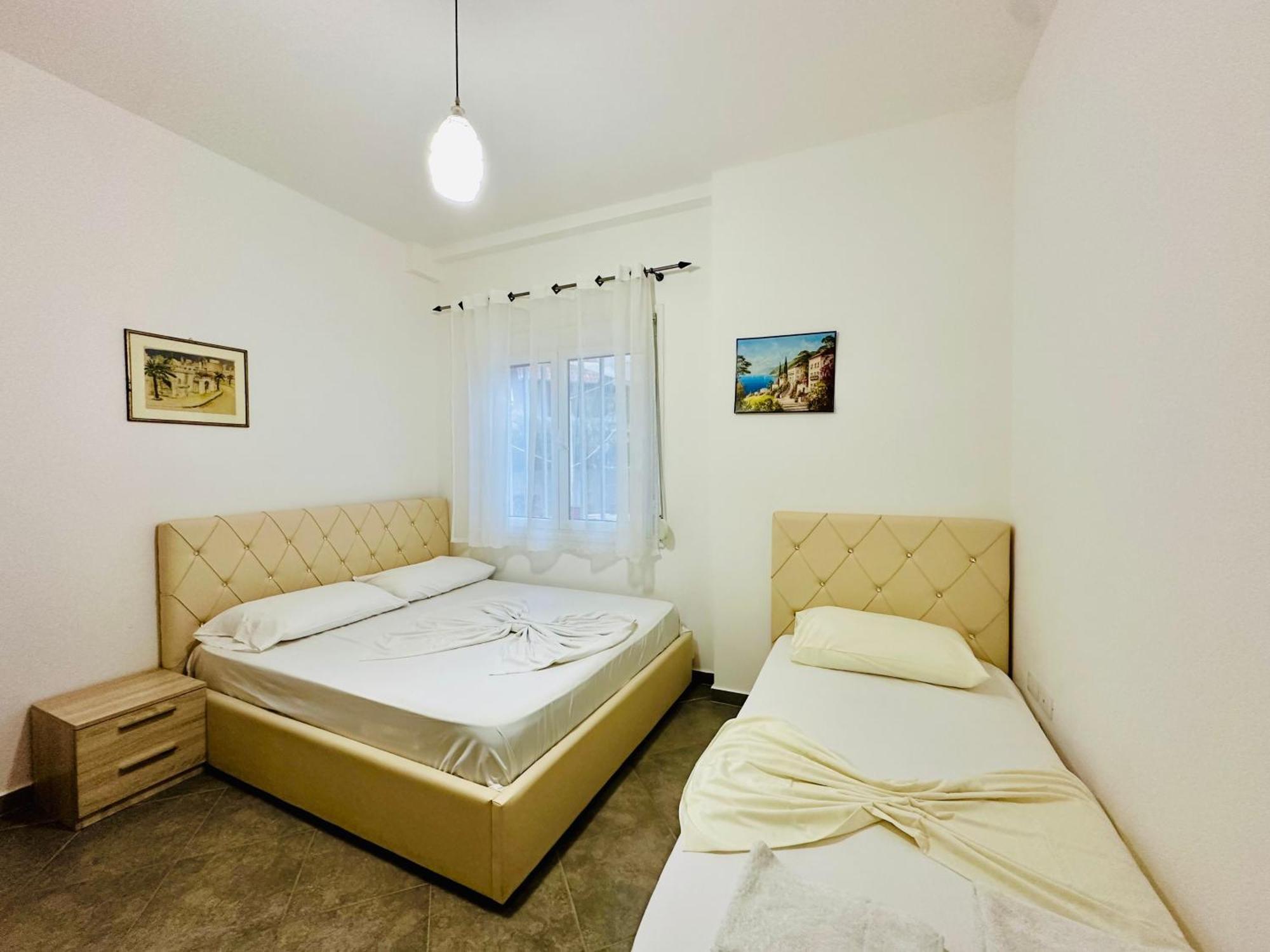 Jico Travel - Erjon Apartments Vlore Room photo